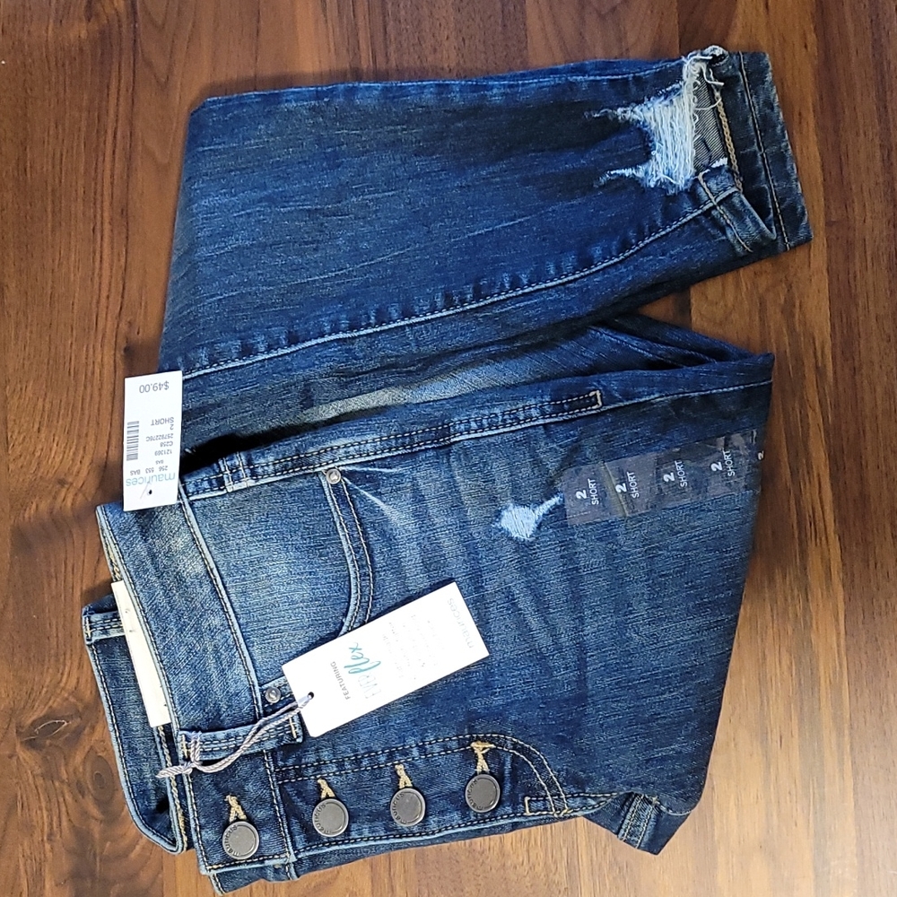 Maurices Super Skinny Everflex high rise distressed jeans (size: short 2)